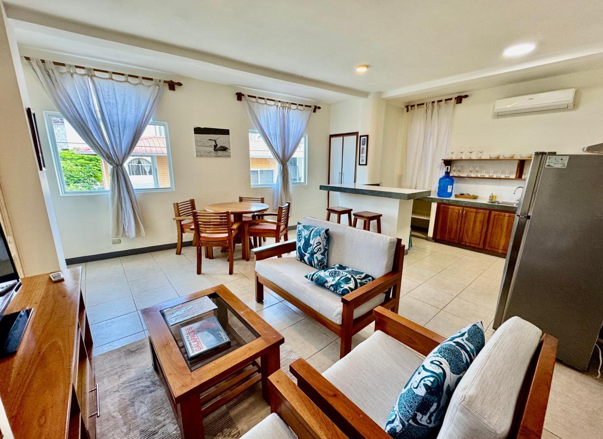 Torre Mar Galapagos Boutique Suites Puerto Ayora  Extérieur photo